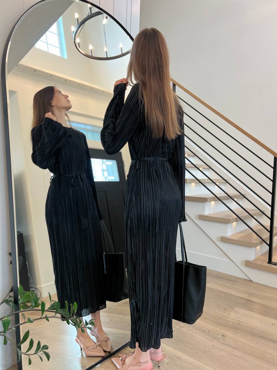 Elegant Pleated Midi Dress with Belt