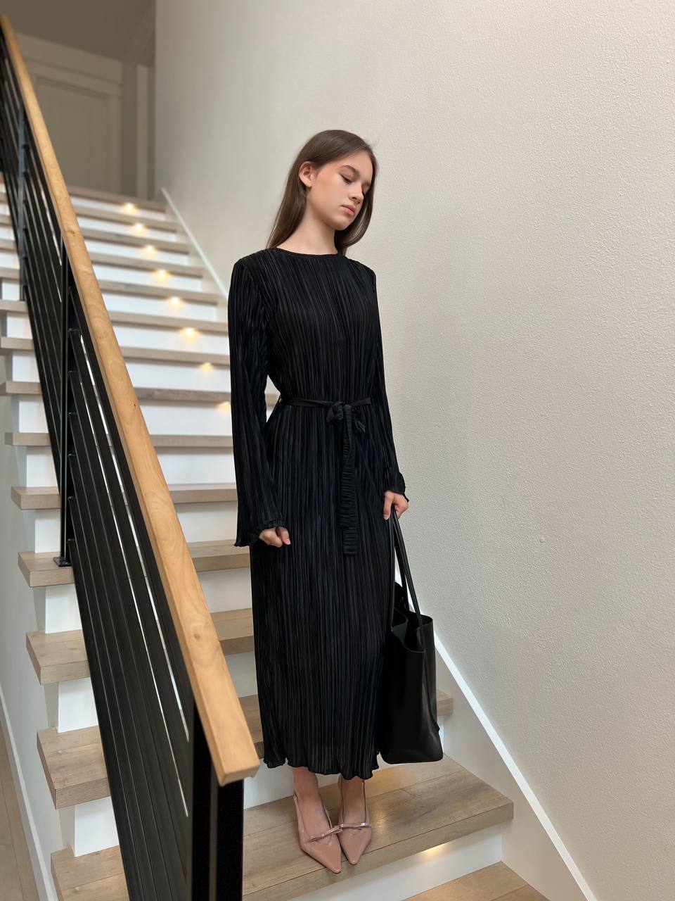 Elegant Pleated Midi Dress with Belt