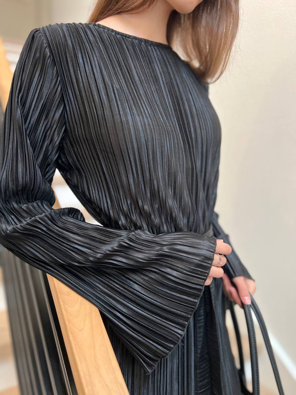 Elegant Pleated Midi Dress with Belt